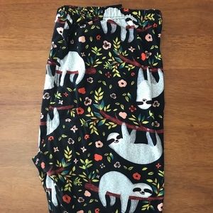 Agnes and Dora sloth leggings